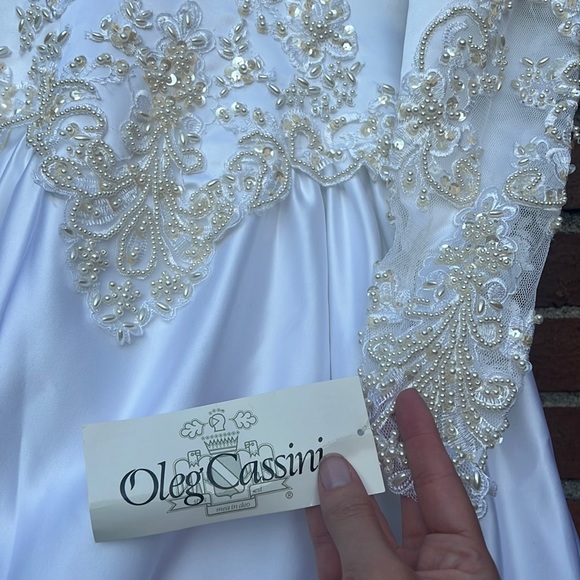 Oleg Cassini NEW NWT white wedding dress off white pearls design lace long trail - Picture 8 of 17